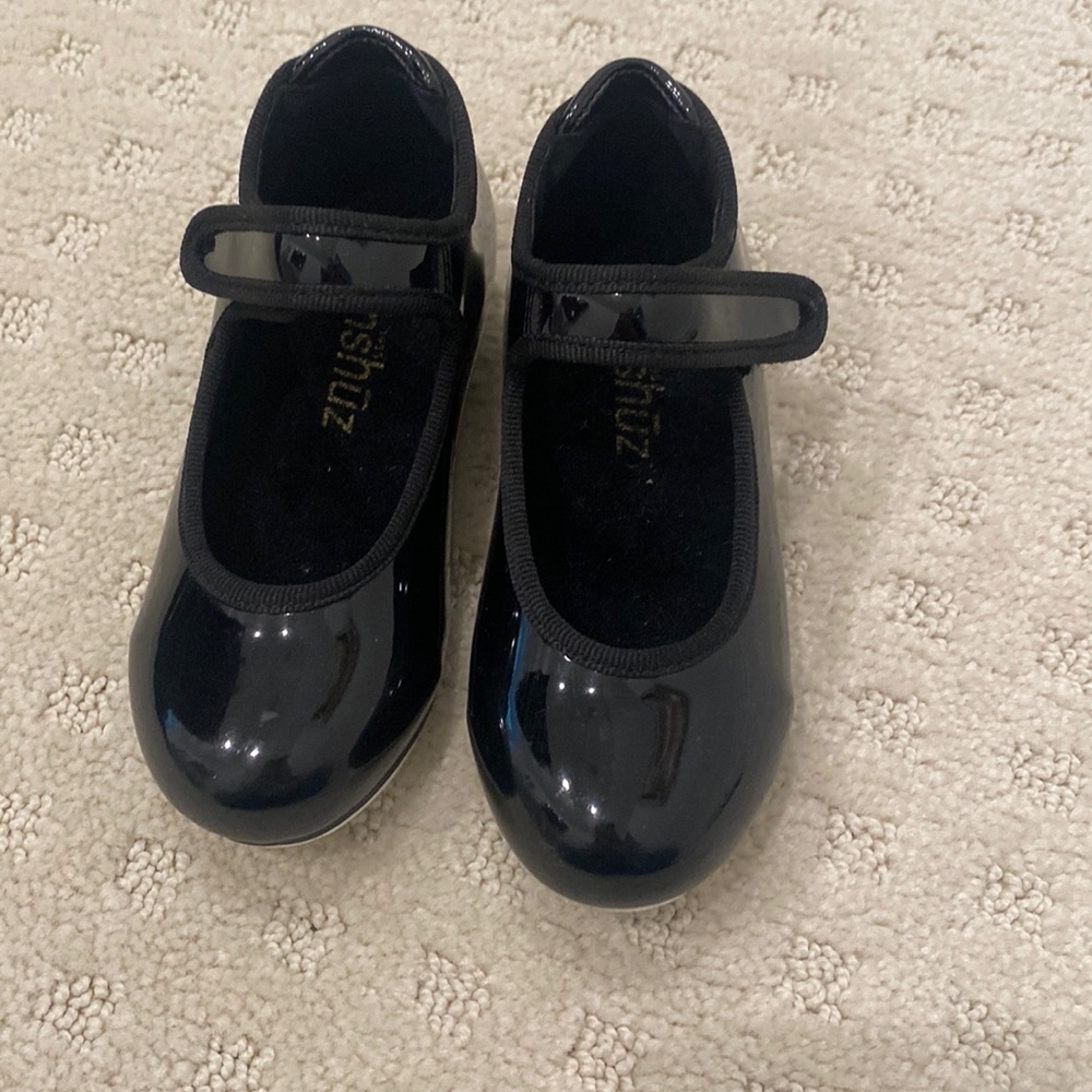 Danshuz size 8M